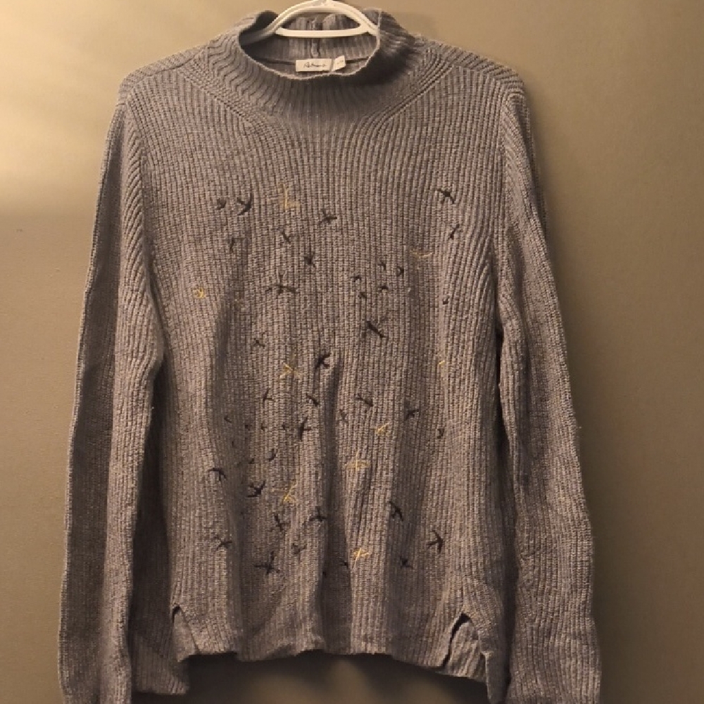Reitmans - Gray Turtleneck Sweater with Flying Bird Embroidery XL